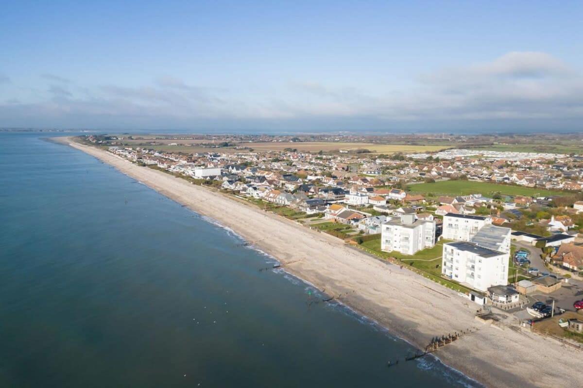 Two Bed Seafront Escape In East Wittering Διαμέρισμα Εξωτερικό φωτογραφία