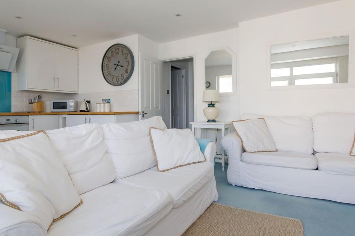 Two Bed Seafront Escape In East Wittering Διαμέρισμα Εξωτερικό φωτογραφία